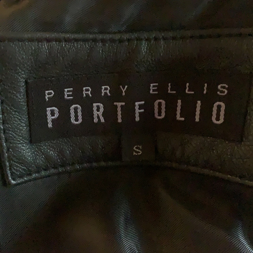 Perry Ellis leather jacket - Picture 7 of 9